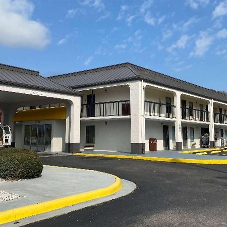 Days Inn By Wyndham Moss Point Pascagoula Εξωτερικό φωτογραφία