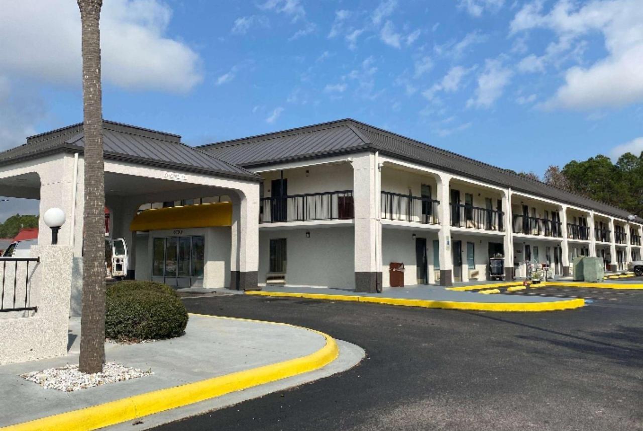 Days Inn By Wyndham Moss Point Pascagoula Εξωτερικό φωτογραφία