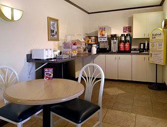 Days Inn By Wyndham Moss Point Pascagoula Εξωτερικό φωτογραφία